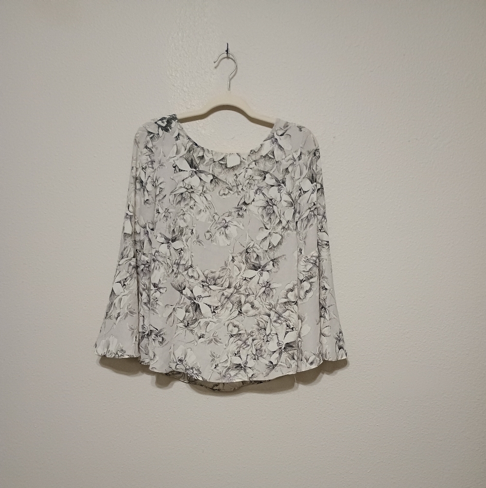 Rose & Olive Black and White Floral Blouse